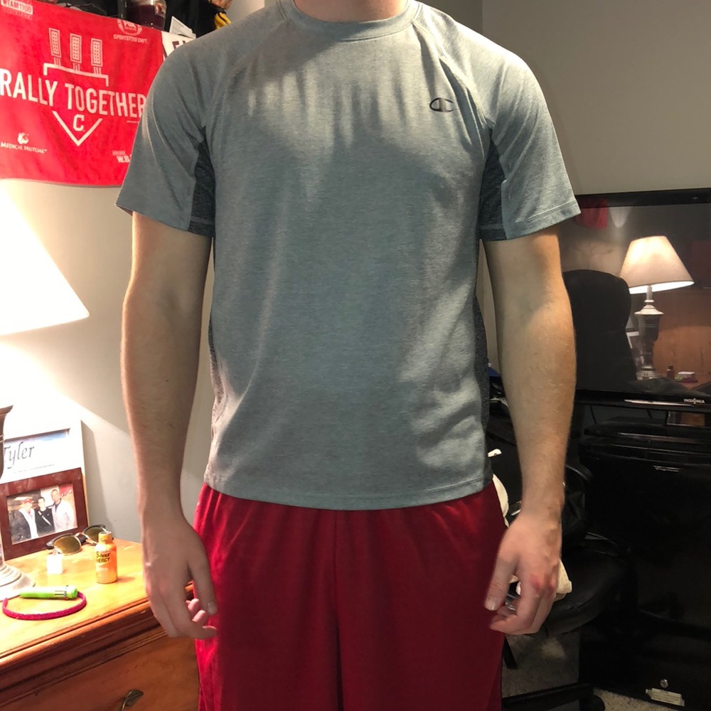 Champion tee - Picture 1 of 3